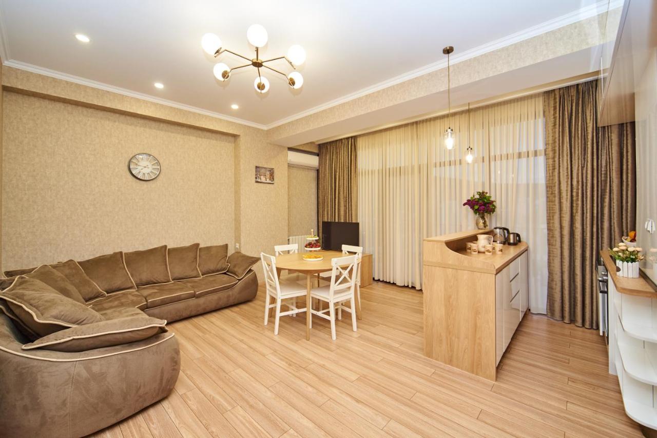 Apartment By The River Tbilisi Eksteriør billede